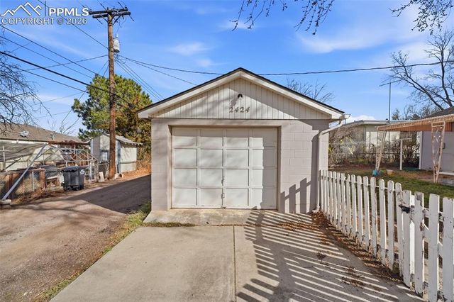2424 Farragut Avenue, Colorado Springs, CO 80907