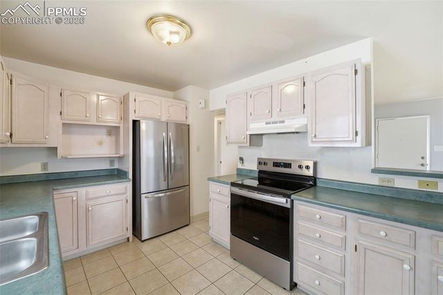 2424 Farragut Avenue, Colorado Springs, CO 80907