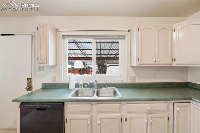 2424 Farragut Avenue, Colorado Springs, CO 80907