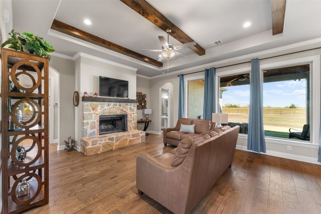 1571 E Highland Road, Waxahachie, TX 75167