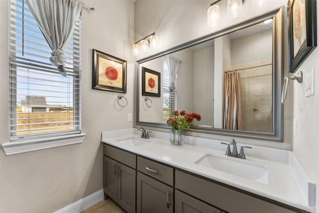 1571 E Highland Road, Waxahachie, TX 75167