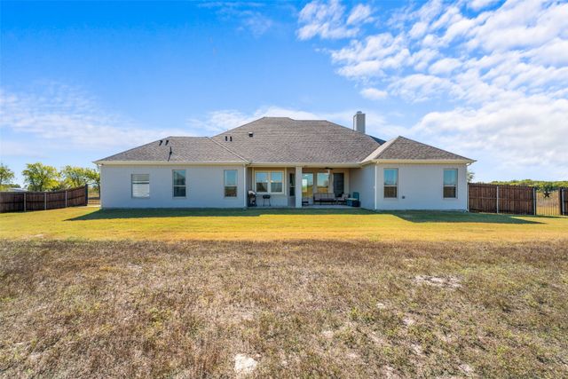 1571 E Highland Road, Waxahachie, TX 75167