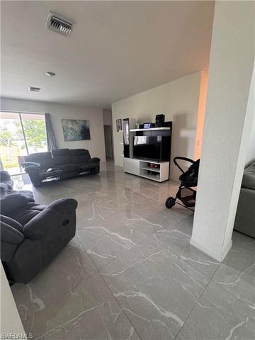1820 NW 19th AVE, Cape Coral, FL 33993