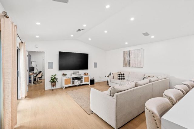 23368 SW 53rd Avenue C, Boca Raton, FL 33433