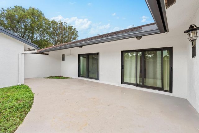 23368 SW 53rd Avenue C, Boca Raton, FL 33433