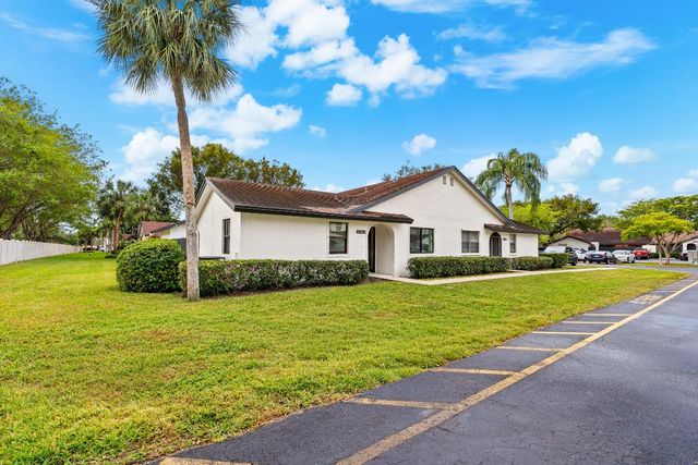 23368 SW 53rd Avenue C, Boca Raton, FL 33433