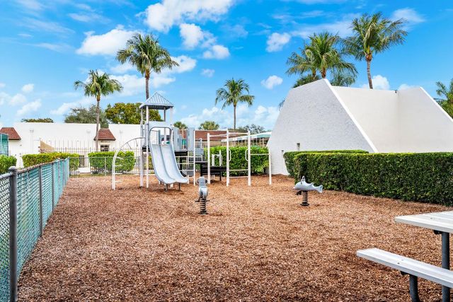 23368 SW 53rd Avenue C, Boca Raton, FL 33433