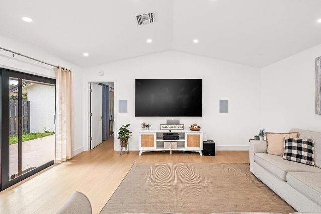 23368 SW 53rd Avenue C, Boca Raton, FL 33433