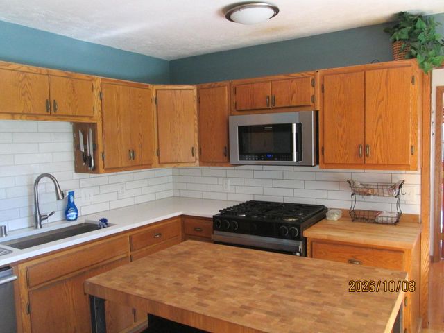 8235 Old Spring STREET, Mount Pleasant, WI 53406