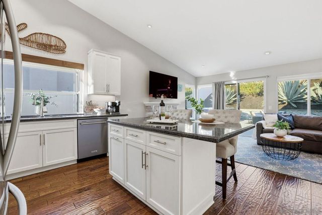 1424 Calle Marbella, Oceanside, CA 92056