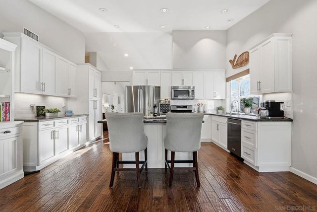 1424 Calle Marbella, Oceanside, CA 92056