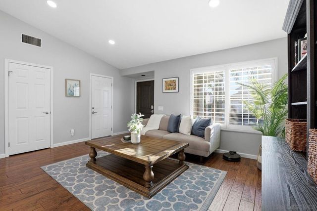 1424 Calle Marbella, Oceanside, CA 92056