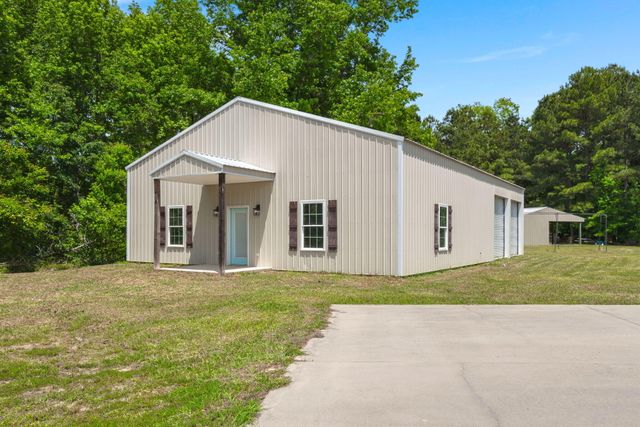 1307 Dusty Road, Cope, SC 29038