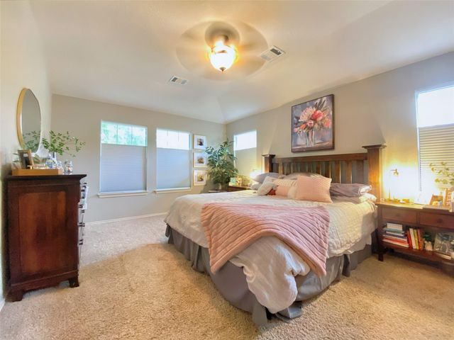 701 Sampson, Kyle, TX 78640