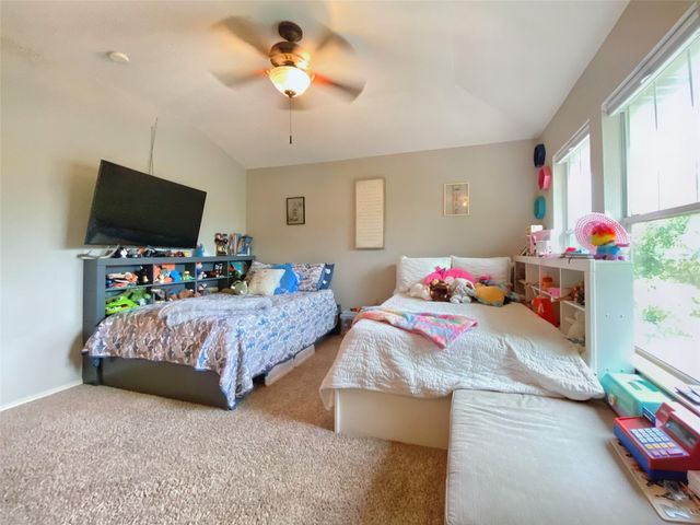 701 Sampson, Kyle, TX 78640