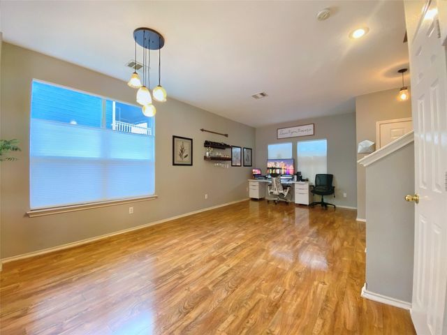 701 Sampson, Kyle, TX 78640