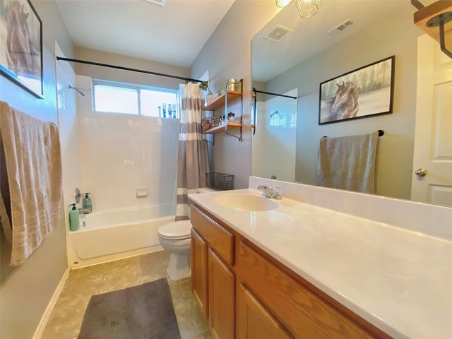 701 Sampson, Kyle, TX 78640