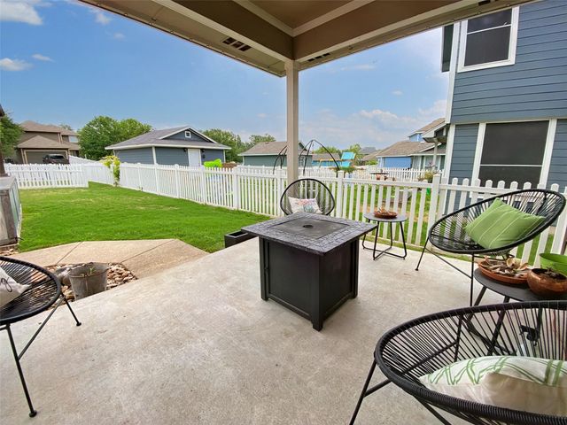 701 Sampson, Kyle, TX 78640
