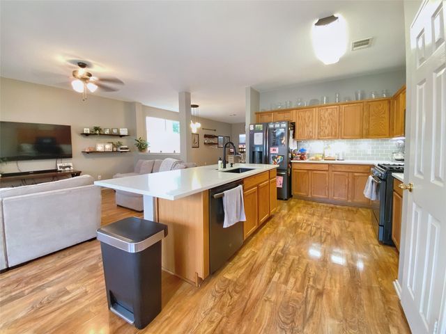701 Sampson, Kyle, TX 78640