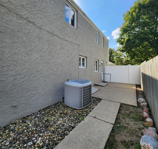 920 Minnesota Avenue SW, Willmar, MN 56201