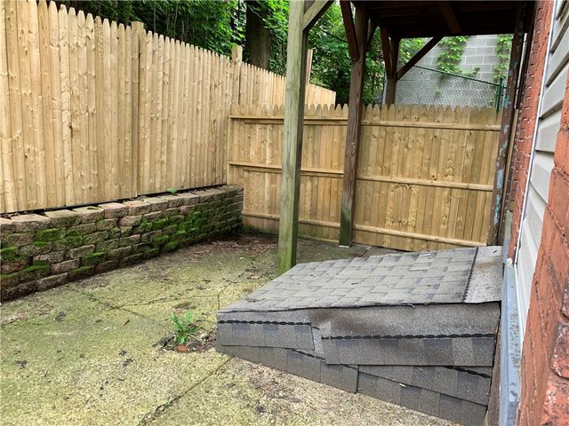 190-192 Knox Ave, Knoxville, PA 15210