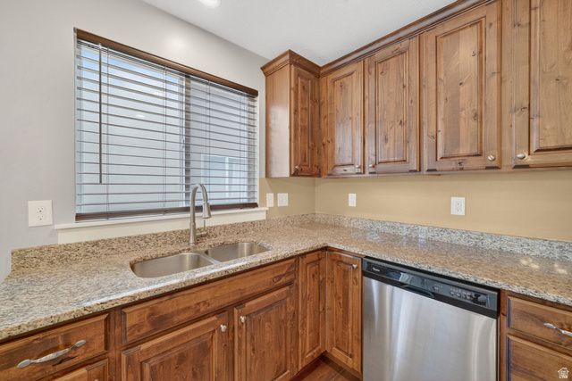 1854 E SHADOW DR, Eagle Mountain, UT 84005