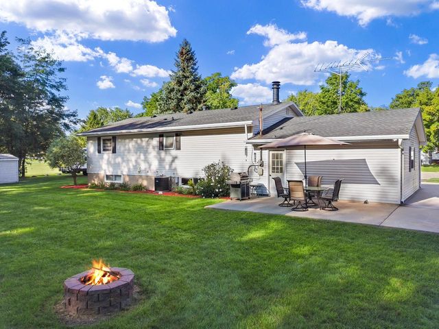 309 N Jackson STREET, Elkhorn, WI 53121