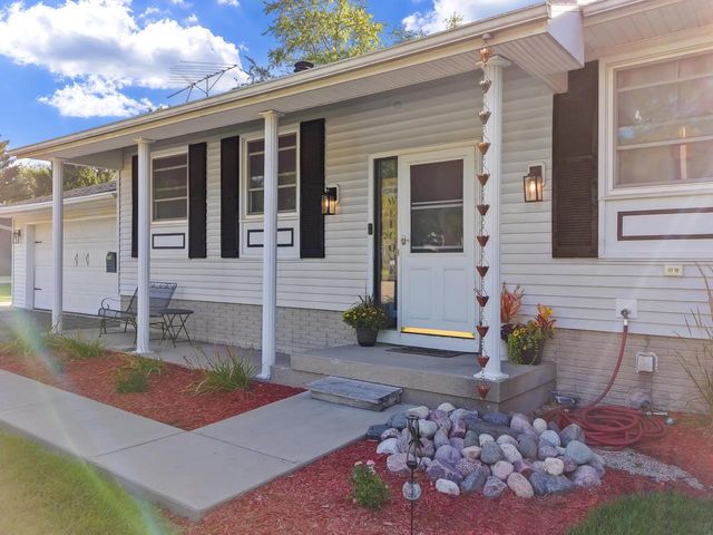 309 N Jackson STREET, Elkhorn, WI 53121
