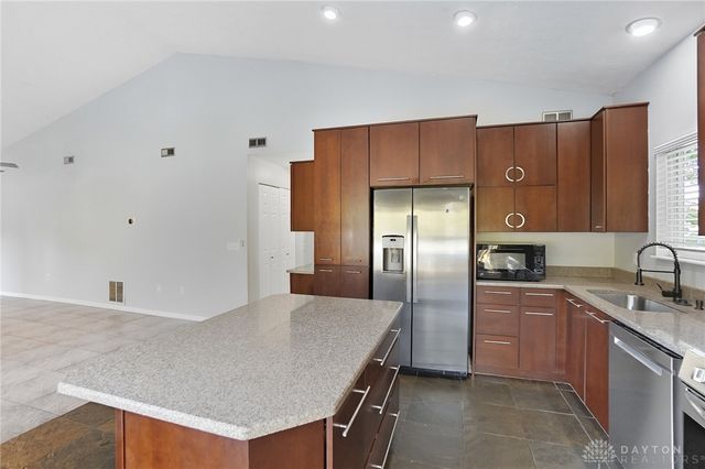 5239 Mallet Club Drive, Miami Twp, OH 45439