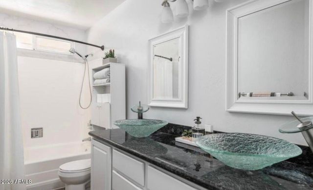 225 E MINTON Drive, Tempe, AZ 85282