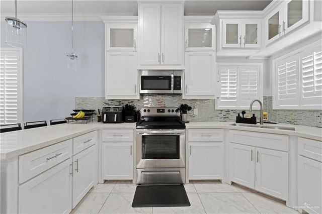 220 Stella Drive, San Juan, TX 78589