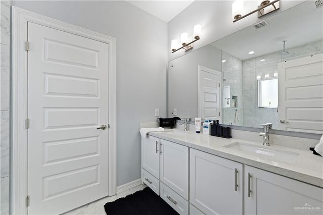 220 Stella Drive, San Juan, TX 78589