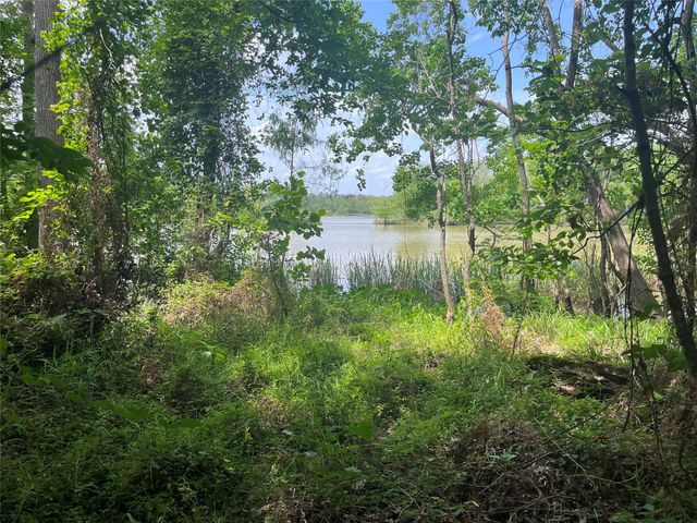 25810 Lakewater Drive, Huffman, TX 77336