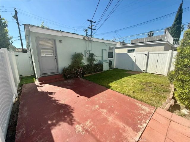 221 Angelo Walk, Long Beach, CA 90803