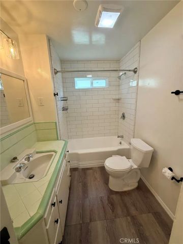 221 Angelo Walk, Long Beach, CA 90803