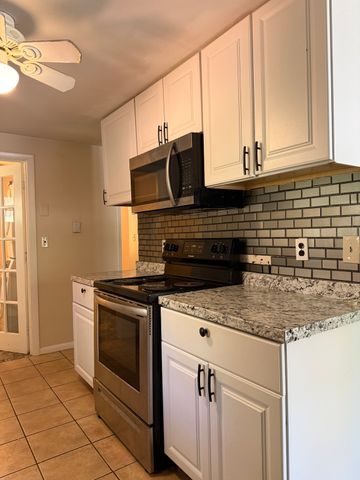 5 Patricia Drive 5, Tyngsborough, MA 01879
