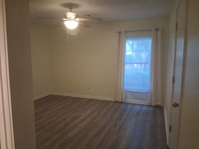 301 Stratford Pl., Murrells Inlet, SC 29576