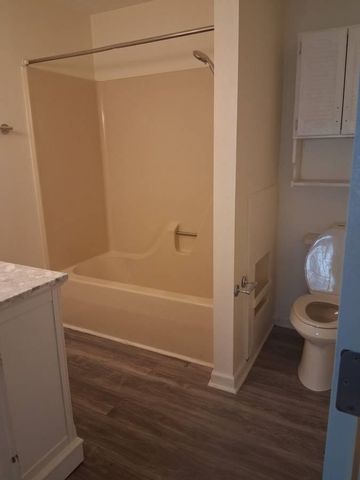 301 Stratford Pl., Murrells Inlet, SC 29576
