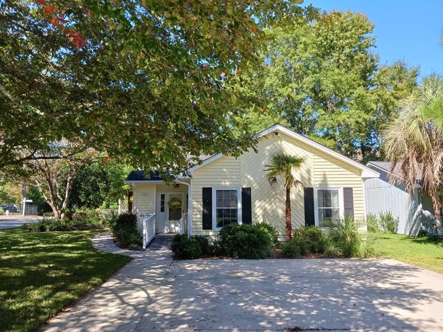 301 Stratford Pl., Murrells Inlet, SC 29576