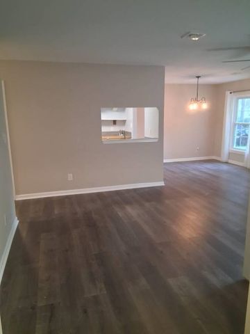 301 Stratford Pl., Murrells Inlet, SC 29576