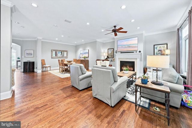 45 HILL RD, Wilmington, DE 19806