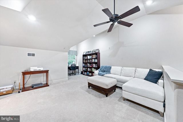 45 HILL RD, Wilmington, DE 19806