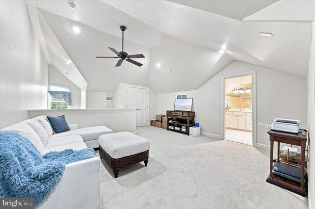 45 HILL RD, Wilmington, DE 19806