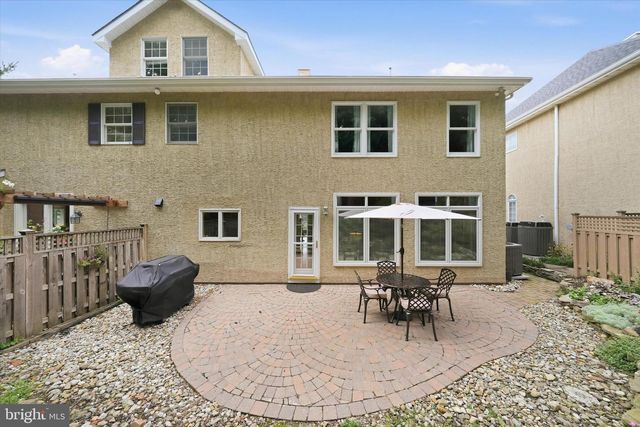 45 HILL RD, Wilmington, DE 19806