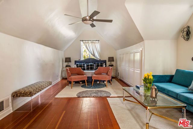 379 Bellefontaine Street, Pasadena, CA 91105