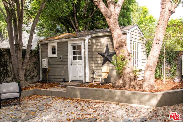 379 Bellefontaine Street, Pasadena, CA 91105