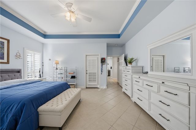 8 Primrose Dr, Rockport, TX 78382