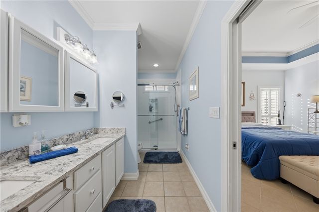 8 Primrose Dr, Rockport, TX 78382