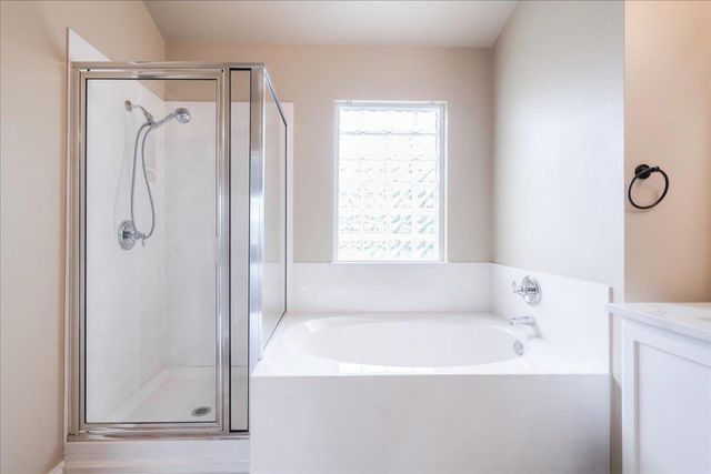 1501 Sweet Leaf LN, Pflugerville, TX 78660