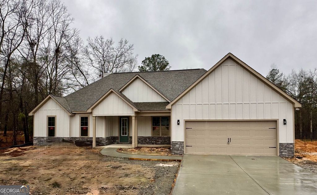 157 Country World Drive, Macon, GA 31211